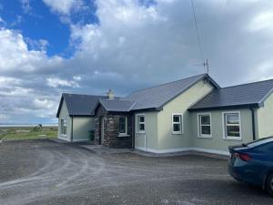 Maharees Holiday Home