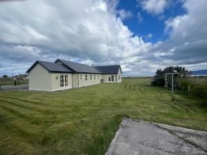 Maharees Holiday Home