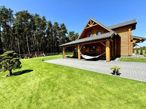 Dom Wakacyjny Złoto Północy na wyłączność, parking, plac zabaw, tarasy