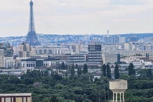 Le dix-septième ciel vue sur la tour Eiffel
