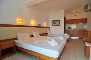 Hotel Emerald and Suites