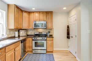 Deck, Hot Tub and Resort Amenities Ocean View Gem