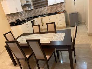 Vybe house 1 with swimming pool and free Wi-Fi