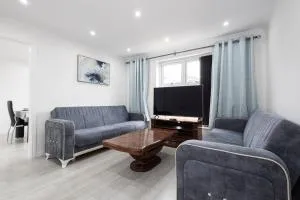 Cosy Retreats Central, Netflix, Free Parking - Handforth