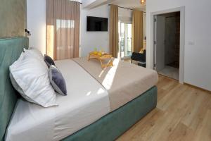 Apartments Royal Holiday