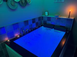 Appartements Le diX - Suite Romantique - VallabriX proche UZES : photos des chambres