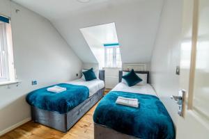 Spacious 6BDR House By Hyped Properties Short Term Rental Agency With Free Parking Bilston