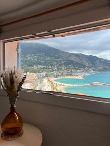 Appartement 2 pièces vue mer dans le quartier historique de Menton