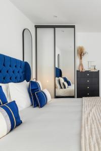 Central 1 bed with balcony in Maida Vale, Kilburn - couples, corporate professionals