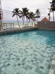 Loft beira-mar com frente e vista para o mar