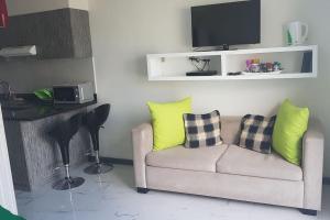 City Suites Ramos Luxury with Balcony