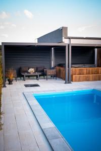 Banya Villa Bucuresti sauna jacuzzi piscina spa