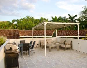 The Nest 2 Bedroom1 Bath Condo Rooftop Patio - 4-Sterne-Hotels in Coco