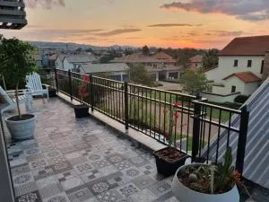 Silver Views Guest Suite - No loadshedding! - Isidule