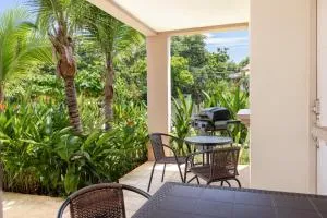 Two Palms Ground Floor Unit Across From Beach - Cacique