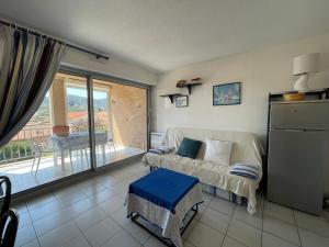 Banyuls-sur-Mer: Appartement T2 avec Loggia, Parking Privé - FR-1-309-39