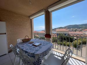 Banyuls-sur-Mer: Appartement T2 avec Loggia, Parking Privé - FR-1-309-39