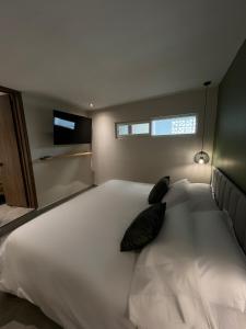 De la cruz Studio Apartments