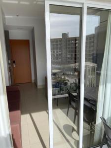 Lagoa ECO TOWERS ao lado do parque