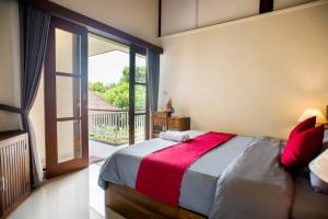 Compact Magic 2-Floor 4BDR House with Yoga Terrace