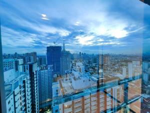 1BR Condotel with Balcony at FAME Residences #FM02