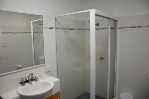 Paragon Apartment 7 - Bring your own linen.