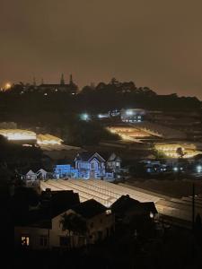 Mi Homestay Da Lat - Nguyên căn 6-8-10 người