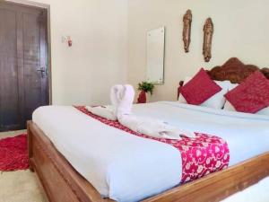 Stay Lamour , Entire Place