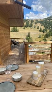 Chalets Un Ecrin de Serenite Face aux Montagne chalet nathalya : photos des chambres