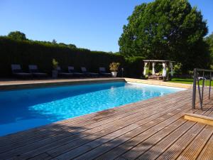 Maisons d'hotes La maison de Gilbert Jacuzzi Piscine chauffee : photos des chambres