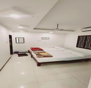 Minnal Residency