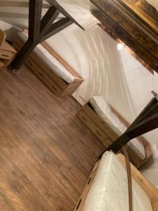 Statek DĚRAVÁ BOTA