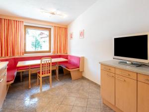Apartment in Tyrol near Ski Lift