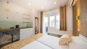 Split Central Luxury Studios 2