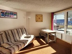 LE LIORAN appartement vue face à la montagne au pied des pistes - 拉维西尔