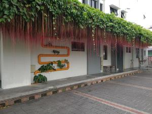 Check-Inn Guesthouse