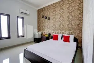 Hotel Miranda Bawean Mitra RedDoorz - Sangkapura