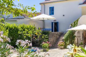 Pool House Franjo - Happy Rentals