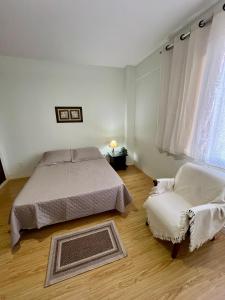 Apartamento ideal para casal acomoda ate 5 pessoas - Centro com Wifi