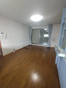private rooms in togo beach and park side house