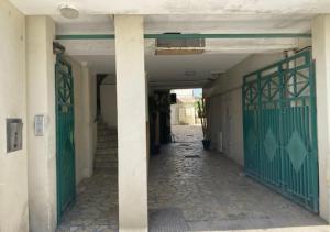 Les pieds dans le sable