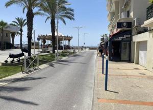 Les pieds dans le sable