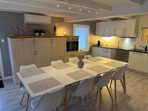 Charming Apartment in the harbour of Jørpeland