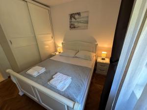 Fis~her~man`s Apartment