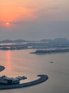 Silkhaus Sea View 1BDR in Marina Vista - 4hvězdičkové hotely ve městě Dubaj