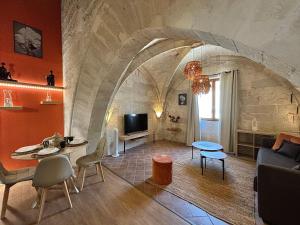 Joli appartement voûté dans le centre ville