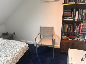 Quiet room in Hornchurch near Romford station on Elizabeth line to and from Heathrow airport