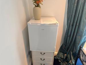 Quiet room in Hornchurch near Romford station on Elizabeth line to and from Heathrow airport