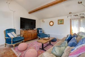 Maison Lazur, comfortable village house with roof terrace 20 minutes from Saint-Tropez