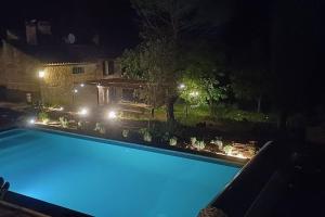 Maisons de vacances Domaine Le Poucet - Piscine en foret : photos des chambres